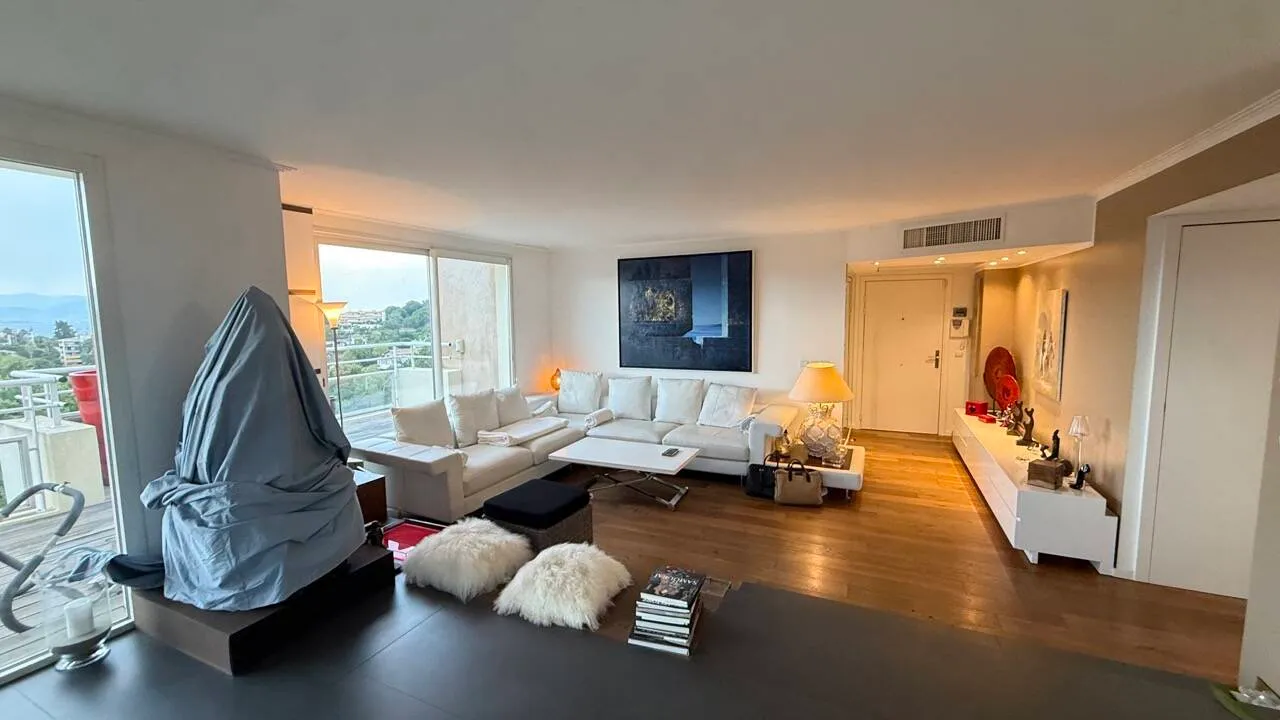 appartement 5 pièces à Antibes (06600)