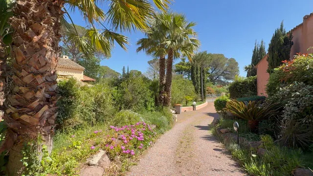 maison 6 pièces à Fréjus (83600) — photo 3